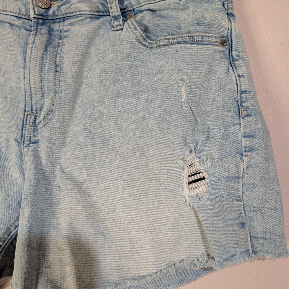 ⭐GAP Size 16 Curvy Fit Denim Shorts 5 Inch Distressed Frayed Blue⭐ - Picture 6 of 9